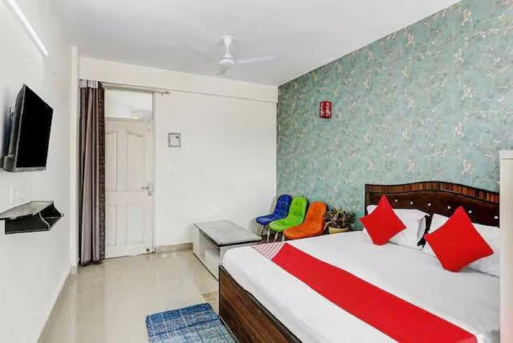 Hotel O Krishna Orchid Near Noida Sector 81 Metro Station Eksteriør billede