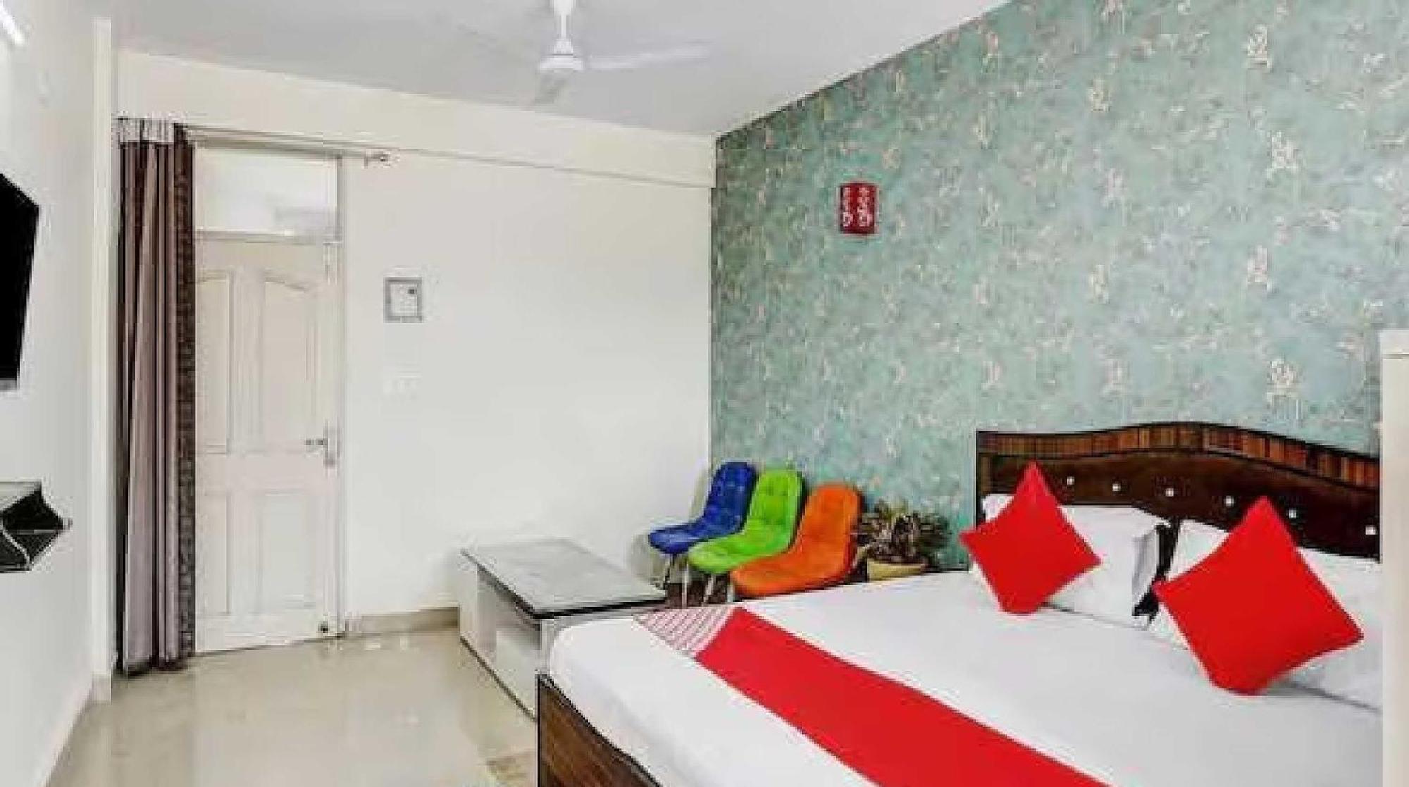 Hotel O Krishna Orchid Near Noida Sector 81 Metro Station Eksteriør billede
