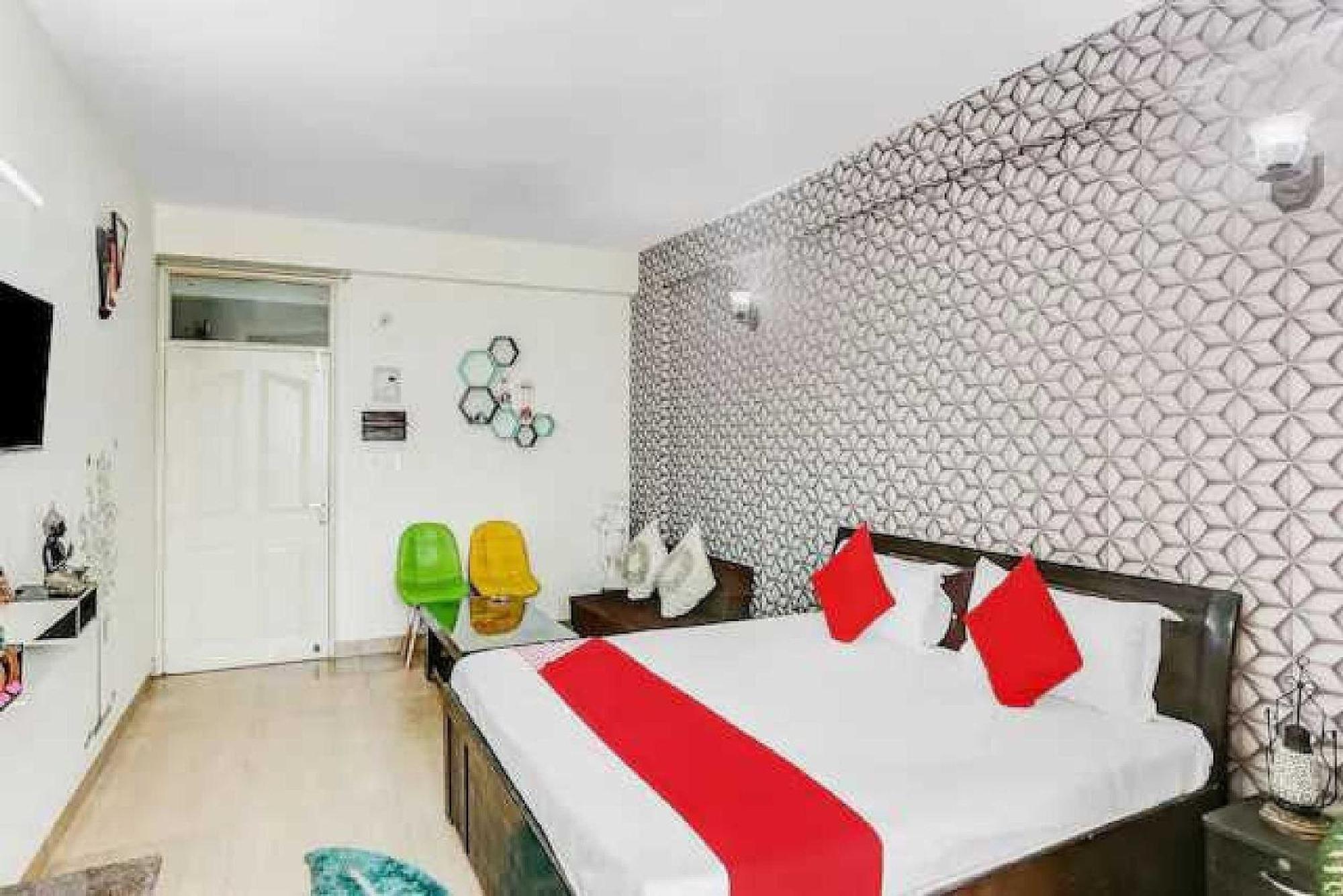 Hotel O Krishna Orchid Near Noida Sector 81 Metro Station Eksteriør billede